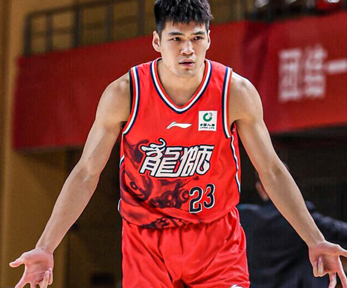 开云直播平台-郭艾伦连14场伤停广州大胜北控 陈国豪因“回避条款”只打一节